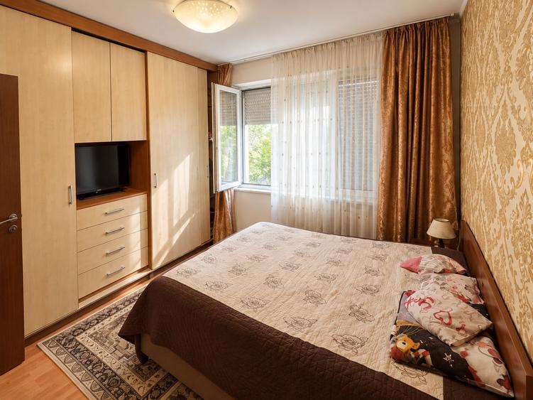 Apartament cu 3 camere decomandat, mobilat în Dristor