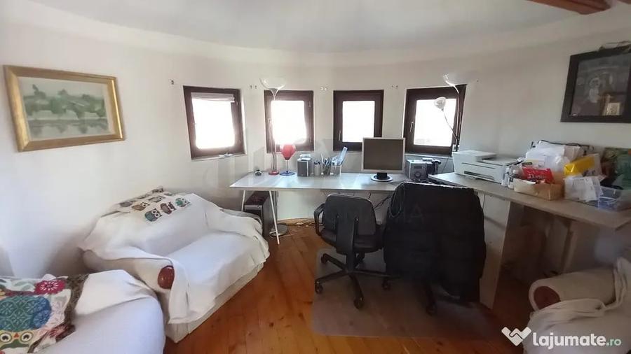Casă cu 5 camere cu Teren 250 Mp în Băneasa