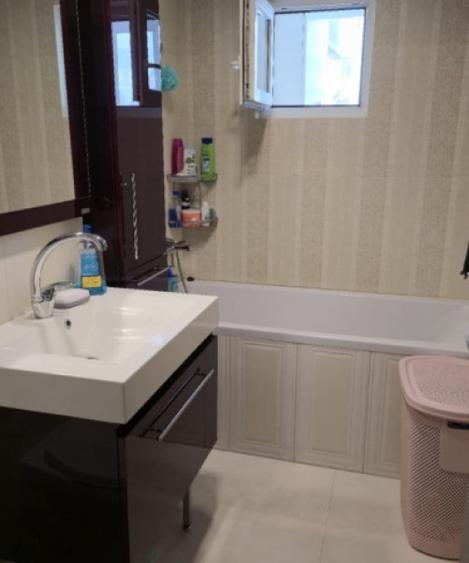 Apartament cu 3 camere decomandat în Mărăști