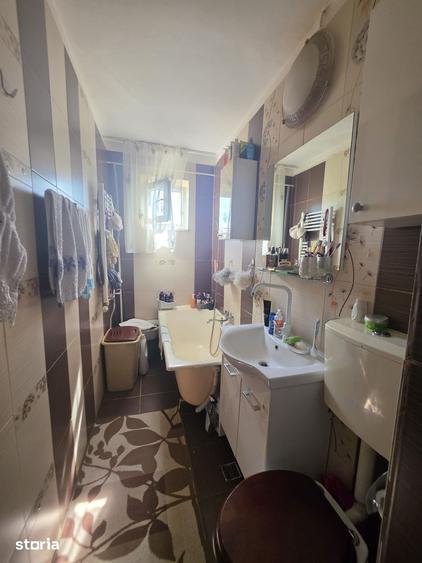 Apartament cu 2 camere nedecomandat în Republicii