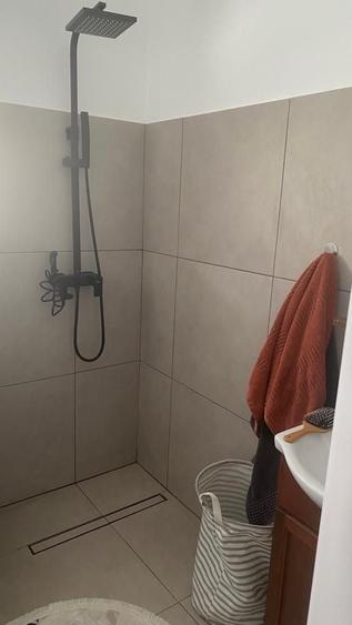 Duplex cu 4 camere cu Canalizare în Nord-Est
