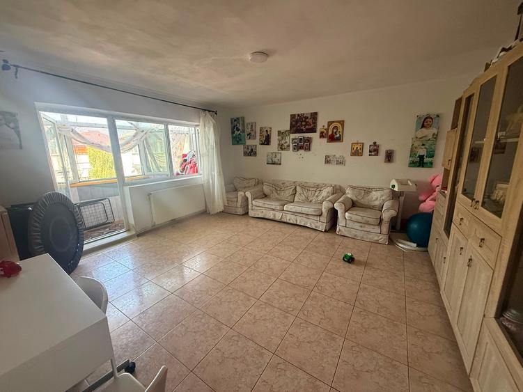 Apartament trei camere - 83mp - Liceul Pedagogic - 1