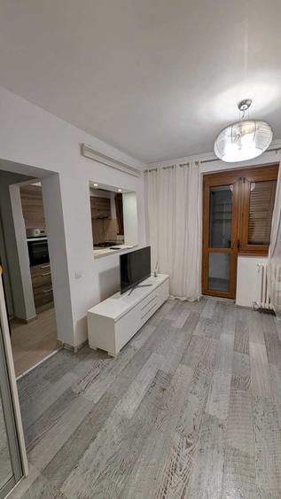 Apartament cu 2 camere semidecomandat în Floreasca