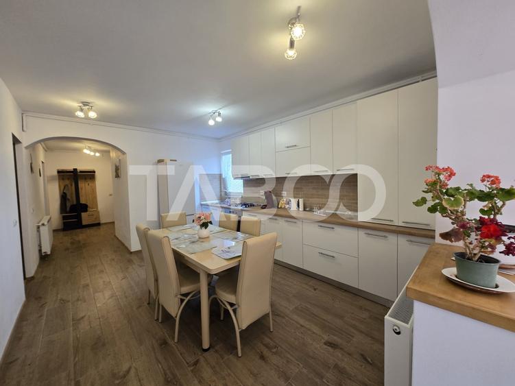 Apartament cu 2 camere decomandat, mobilat în Turnișor