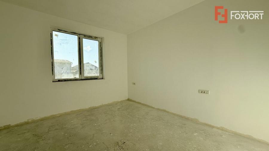 Duplex cu 3 camere cu Teren 250 Mp în Albina
