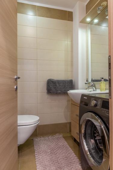 Apartament cu 2 camere decomandat în Sisești