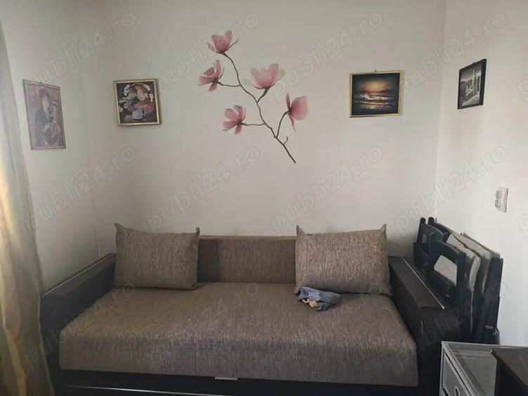Casă cu 6 camere cu Teren 1500 Mp în Racovița