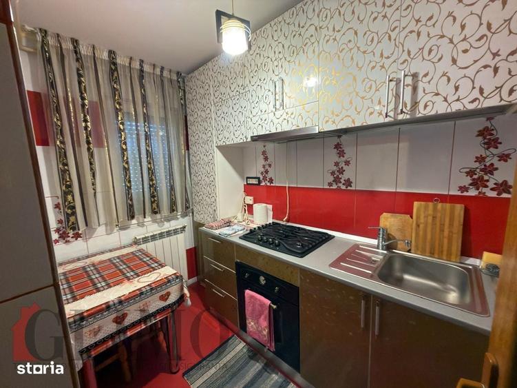 Apartament cu 2 camere decomandat în Micro 38