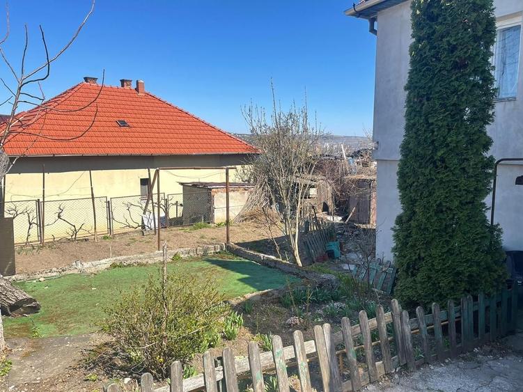 Casă individuală cu 5 camere cu Canalizare în Gruia