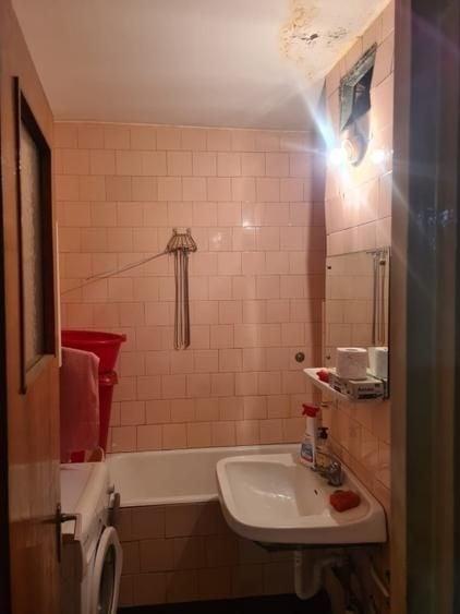 Apartament cu 2 camere decomandat în Baba Novac