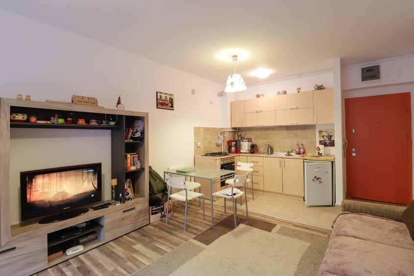 Apartament cu 2 camere decomandat în Platoul Izvor