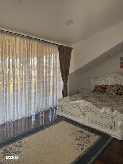 Casă cu 5 camere cu Teren 660 Mp în Jucu