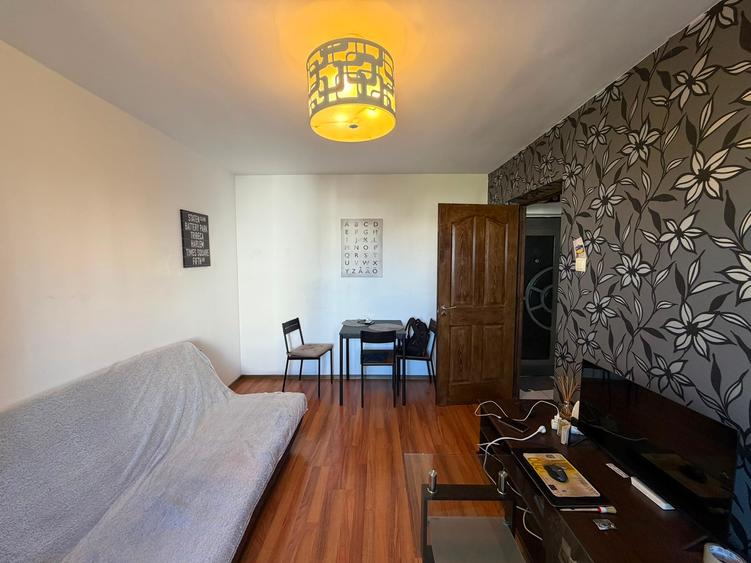 Apartament cu 2 camere decomandat în 1 Decembrie 1918
