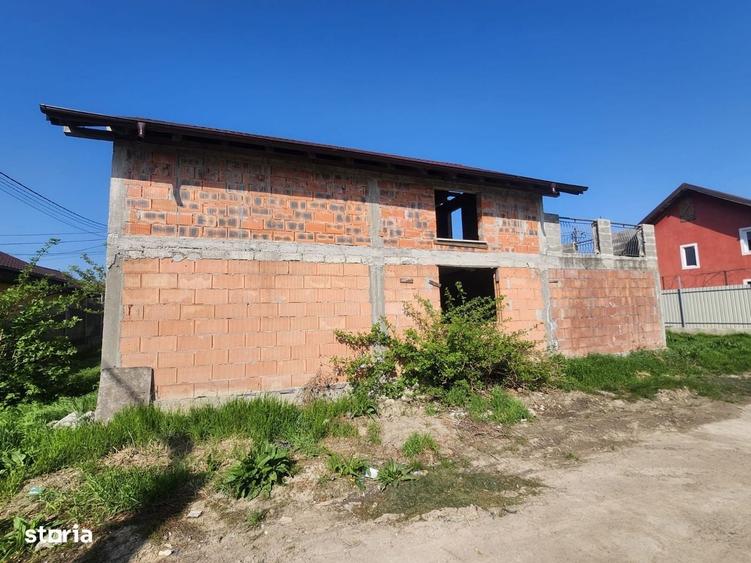Casă cu 4 camere cu Teren 380 Mp în Central