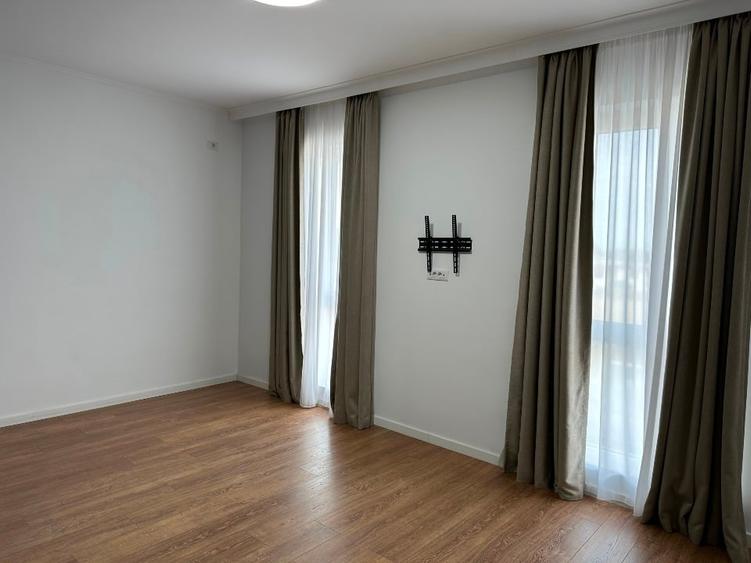 Casă individuală cu 5 camere cu Canalizare în Tunari