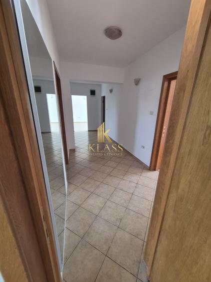 Apartament cu 4 camere decomandat în Herăstrău