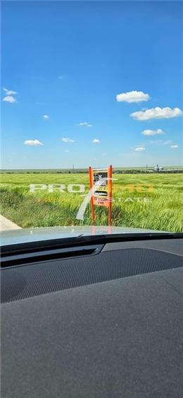 Teren agricol extravilan de 4200 mp, în Corbu