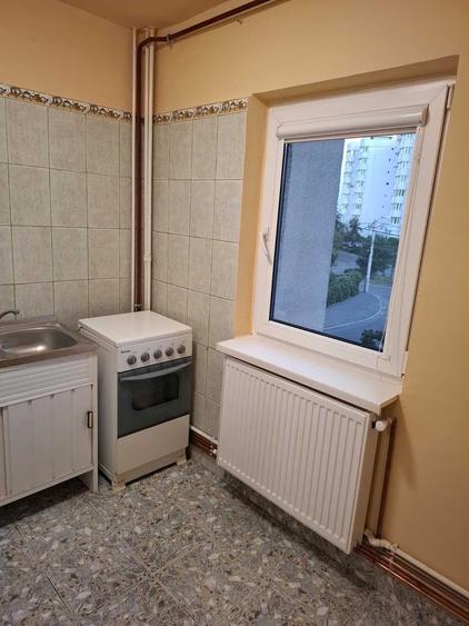 Garsonieră decomandată în Brazda lui Novac