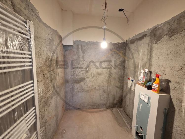 Casă individuală cu 5 camere cu Canalizare în Central