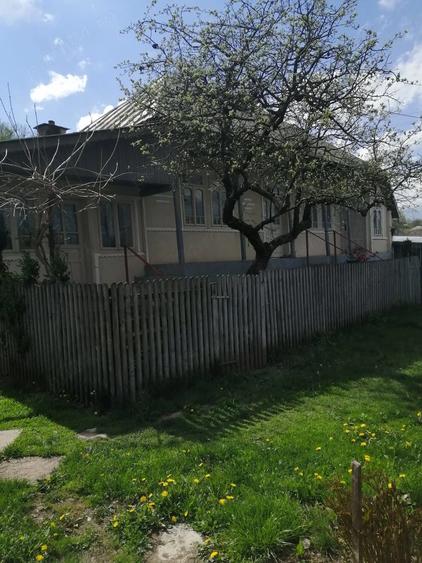 Casă cu 4 camere cu Teren 2290 Mp în Central
