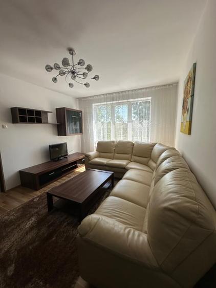 Apartament cu 2 camere decomandat, mobilat în Independenței