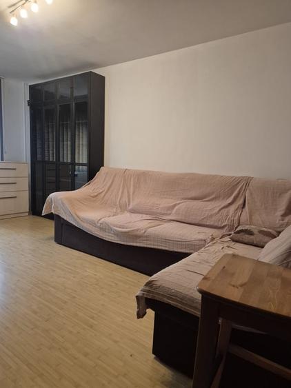 Apartament cu 3 camere decomandat în Ștefan cel Mare