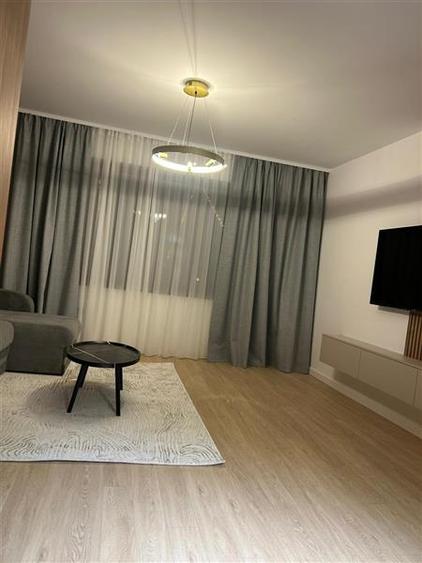 Apartament cu 2 camere decomandat, mobilat în Poiana Brașov