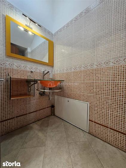 Casă cu 4 camere cu Teren 40 Mp în Cotroceni