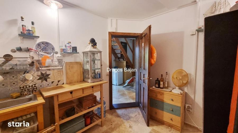 Casă cu 2 camere cu Teren 500 Mp în Central