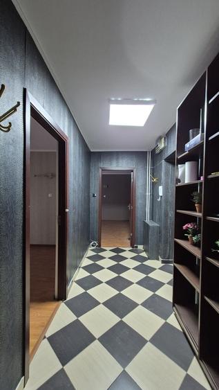 Apartament cu 3 camere decomandat în Decebal