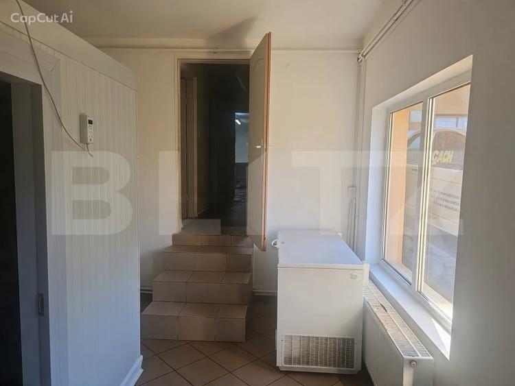 Spațiu comercial, de 320 mp, în Sărmașu
