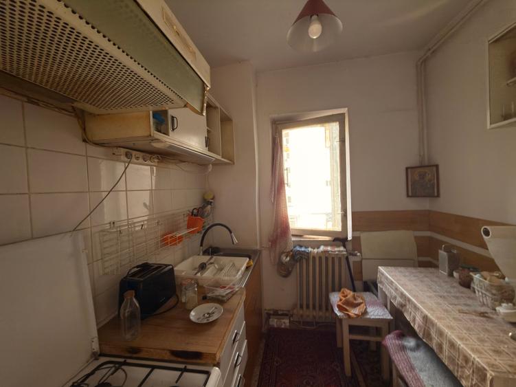 Apartament cu 3 camere decomandat în Gheorghe Lazăr