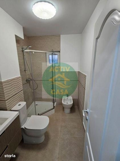 De vanzare apartament cu 3camere zonaHotel - 3