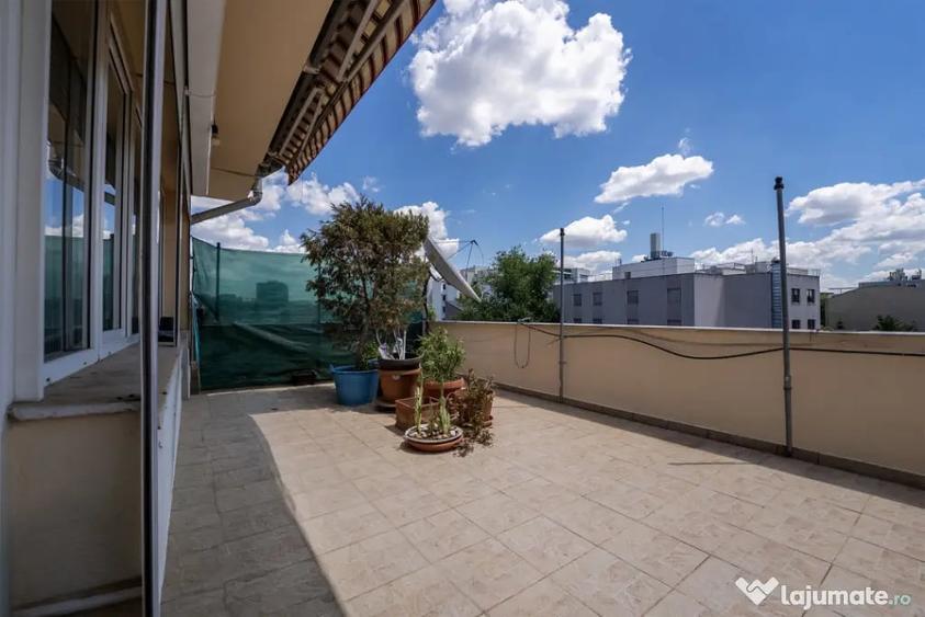Apartament cu 4 camere decomandat în Dorobanți