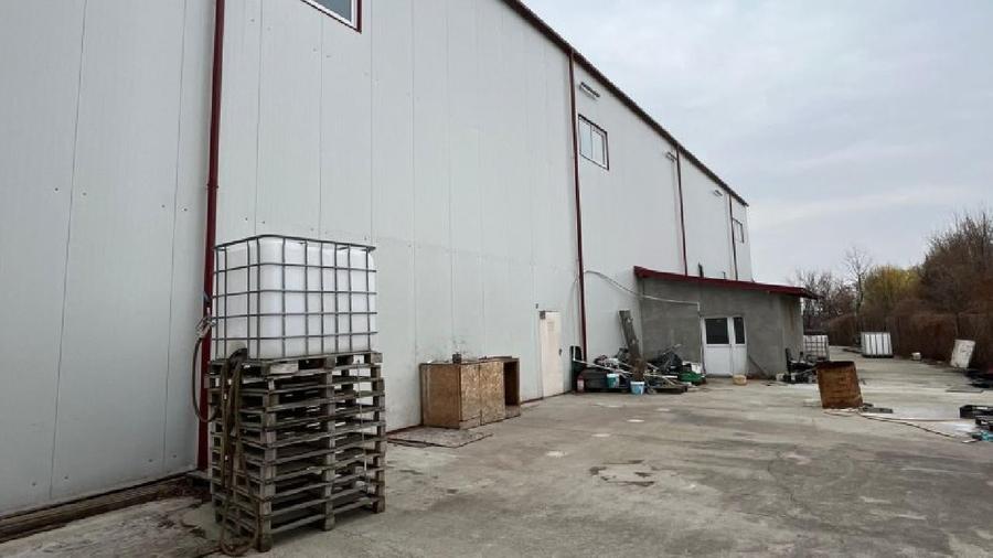 Spațiu industrial, de 1,100 mp, în Puchenii Mari