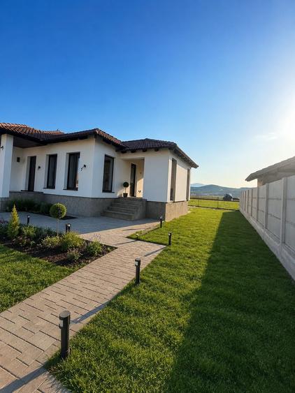 Casă individuală cu 4 camere cu Canalizare în Șard