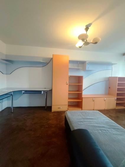 Apartament cu 2 camere decomandat în Tătărași