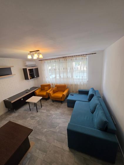 Apartament cu 2 camere decomandat în Vest