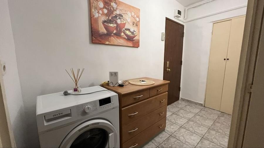 Garsonieră decomandată în Răcădău