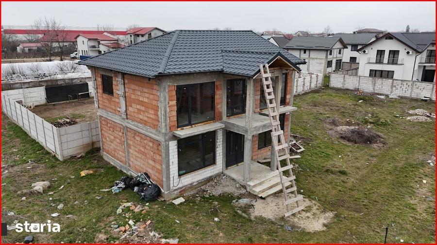 Casă cu 5 camere cu Teren 242 Mp în Ștefăneștii de Jos