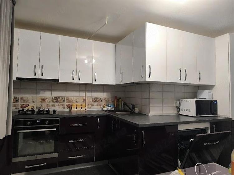 Apartament cu 4 camere decomandat în Obcini
