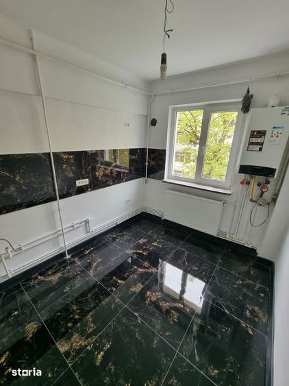 Apartament cu 2 camere decomandat în Calea București
