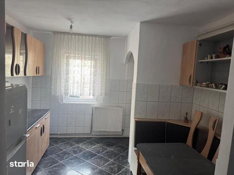 Apartament cu 3 camere decomandat în Micro 16