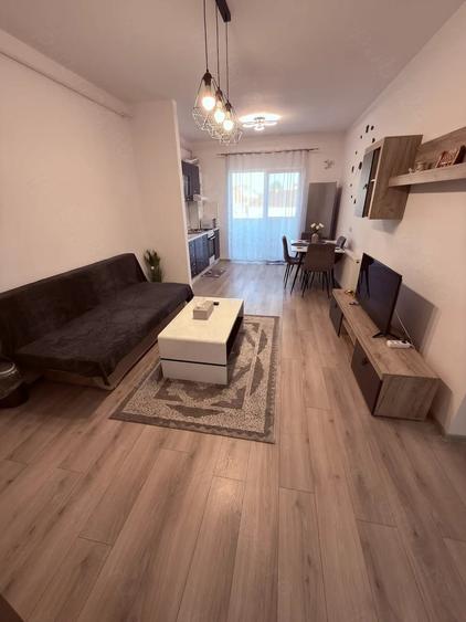 Apartament cu 2 camere decomandat în Aradului