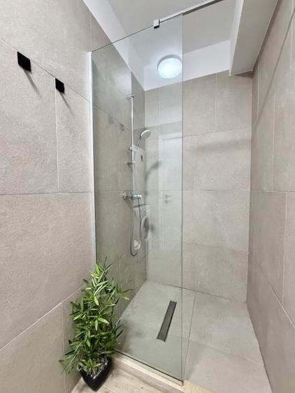 Apartament cu 2 camere semidecomandat, mobilat în Mamaia
