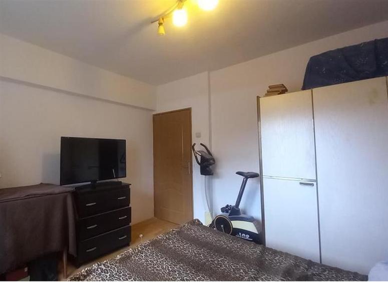 Apartament cu 4 camere decomandat în Ultracentral