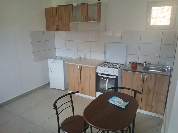 Casă cu Teren 400 Mp în Gârliște