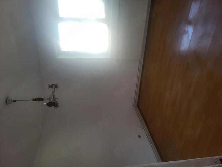 Apartament cu 2 camere decomandat în Pucioasa