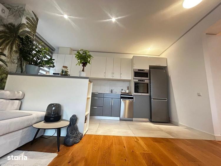 Apartament cu 3 camere, mobilat în Central