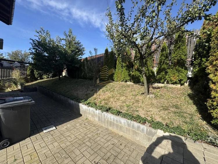Casă cu 6 camere cu Teren 450 Mp în Central